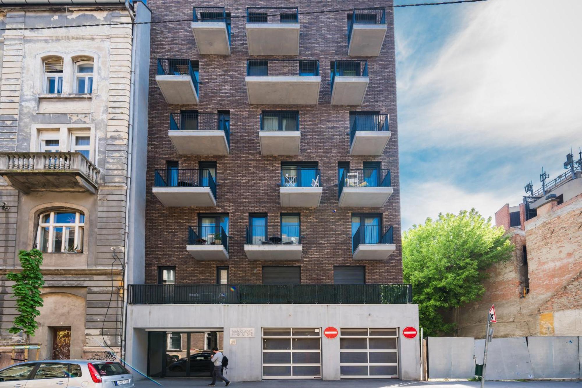 New Blue Danube Apartment With Balcony And Parking 布达佩斯 外观 照片